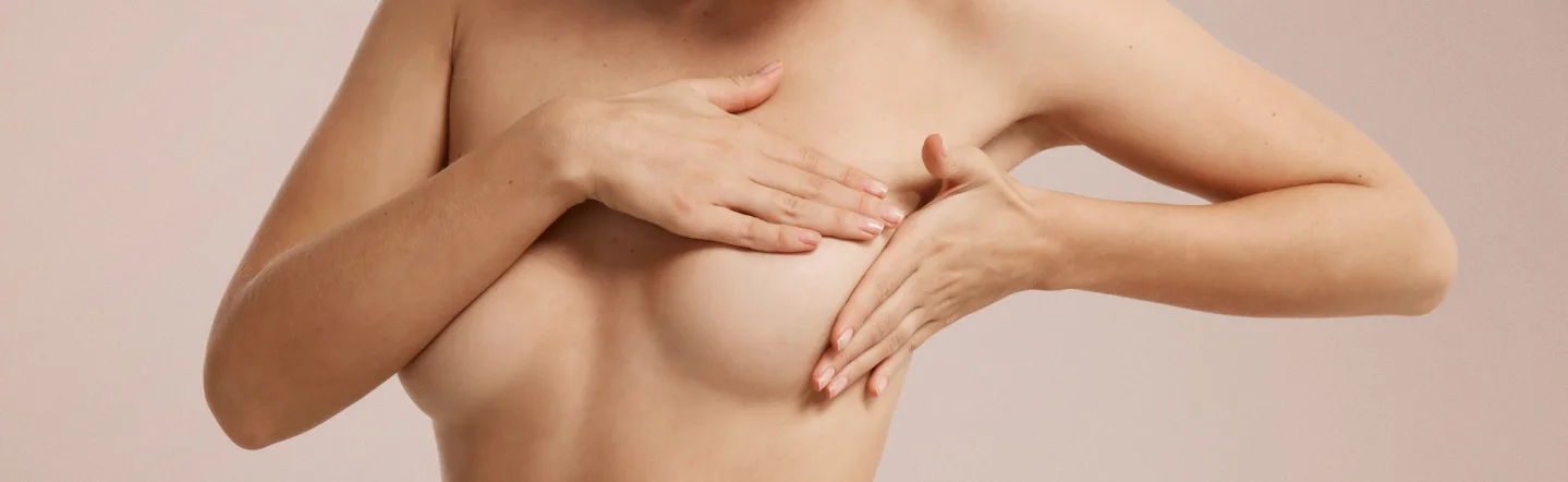 imagen principal de Mamoplastia de aumento